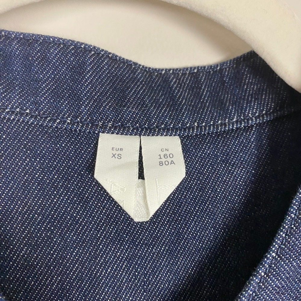 Arket Raw Denim Shirt Women XS Minimalist Quiet Luxury Relaxed Jean Chambray - Picture 3 of 7